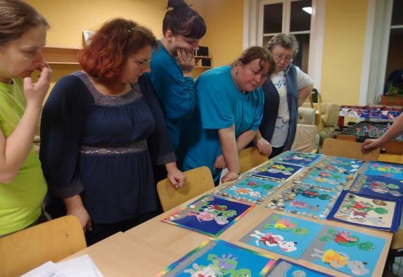 veřejnosti a za prodej kvítků měsíčku lékařského získat prostředky na nádorovou prevenci, zlepšení