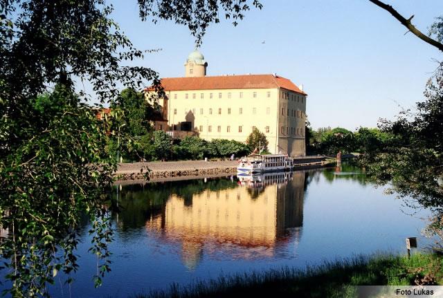 2. vzdělávac vací seminář, jejich rodinu a přátelep