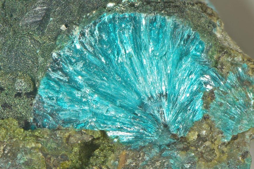 Bull Mineral Petrolog 25, 1, 2017. ISSN 2570-7337 (print); 2570-7345 (online) 93 ve kterých tato vzácná minerální fáze převažovala.