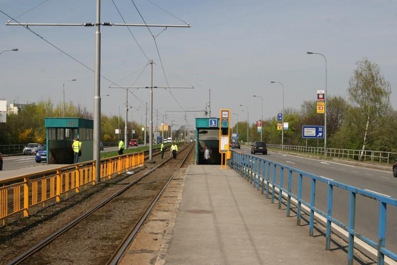 2 ÚDAJE TÝKAJÍCÍ SE MIMOŘÁDNÉ UDÁLOSTI 2.1 Mimořádná událost 2.1.1 Datum, přesný čas a místo mimořádné události K MU došlo dne 21. 04. 2011 ve 12:24:49 h na dráze tramvajové Dopravní podnik Ostrava a.
