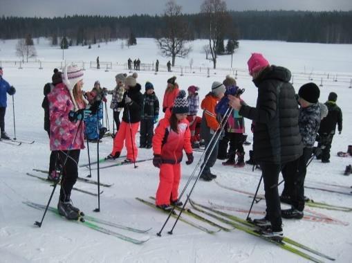 Šli jsme na běžecké závody, pak na polévku s rohlíkem a pak jsme jeli domů.