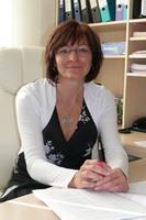 Vítězí skupina, jež ve stanovené době uloví více kachen. Na vodníka ve vodě Hráči: skupina Skupina hráčů utvoří kruh po pás. Uprostřed kruhu stojí vodník.