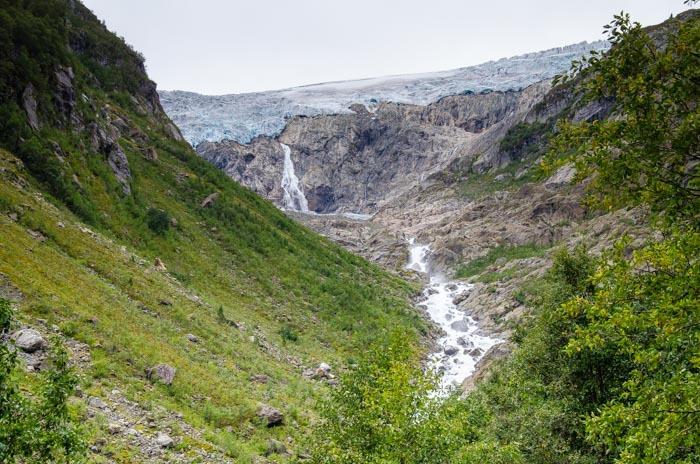 Nádherné údolí ledovce Buarbreen Vodopády Jižní Norsko Norsko má opravdu neuvěřitelné množství vodopádů.