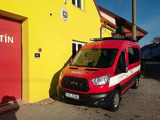 Mateřské školce v Borotíně za zajištění vystoupení dětí na setkání se seniory, vzorné vedení školky, spolupráci s knihovnou a arboretem, ženám za organizaci pravidelného cvičení v KD, Věře