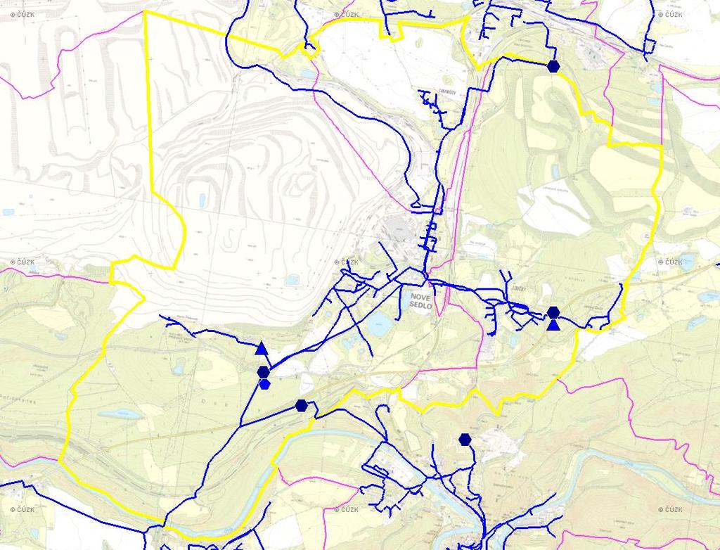 D. VODOVODY D.1 POTŘEBA VODY Z BILANCE Základní parametry: Ozn.: Jednotky: Rok: 22 25 21 215 Počet všech zásobených obyvatel Nz obyvatel 393 434 55 582 Voda vyrobená celkem VVR tis.