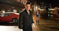 Jack Reacher: Poslední výstřel Thriller, USA, 2012, 130 min Režie: Christopher McQuarrie Hrají: Tom Cruise, Rosamund Pike, Robert Duvall, Richard Jenkins, Werner Herzog Jack Reacher je jako duch.