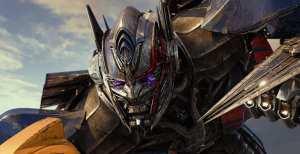 Transformers: Poslední rytíř Akční/sci-fi, USA, 2017, 151 min Režie: Michael Bay Hrají: Mark Wahlberg, Anthony Hopkins, Laura Haddock, John Turturro, Stanley Tucci Vůdce Autobotů Optimus Prime zmizel.