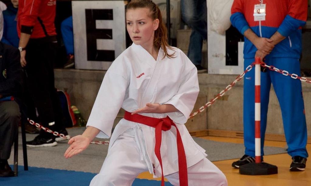 KUŠKOVÁ Emma 5. místo 3068b. Třída: II.B Sport: karate Trenér: Lukáš Maule, Adam Pešek Úspěchy v roce 2016: MČR FSKA : 2.
