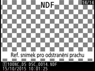 Je-li aktivní automatické zaostřování, zaostří fotoaparát automaticky na nekonečno; při použití manuálního zaostřování zaostřete na nekonečno manuálně.