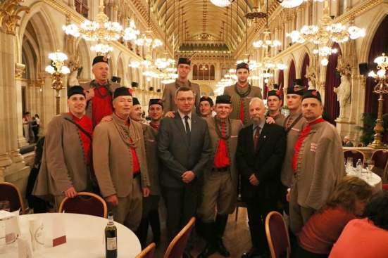 Já jsem měl tu možnost nést státní vlajku, čehož si vážím. Program během sletového týdne čítal i mnohá vystoupení kulturních souborů.