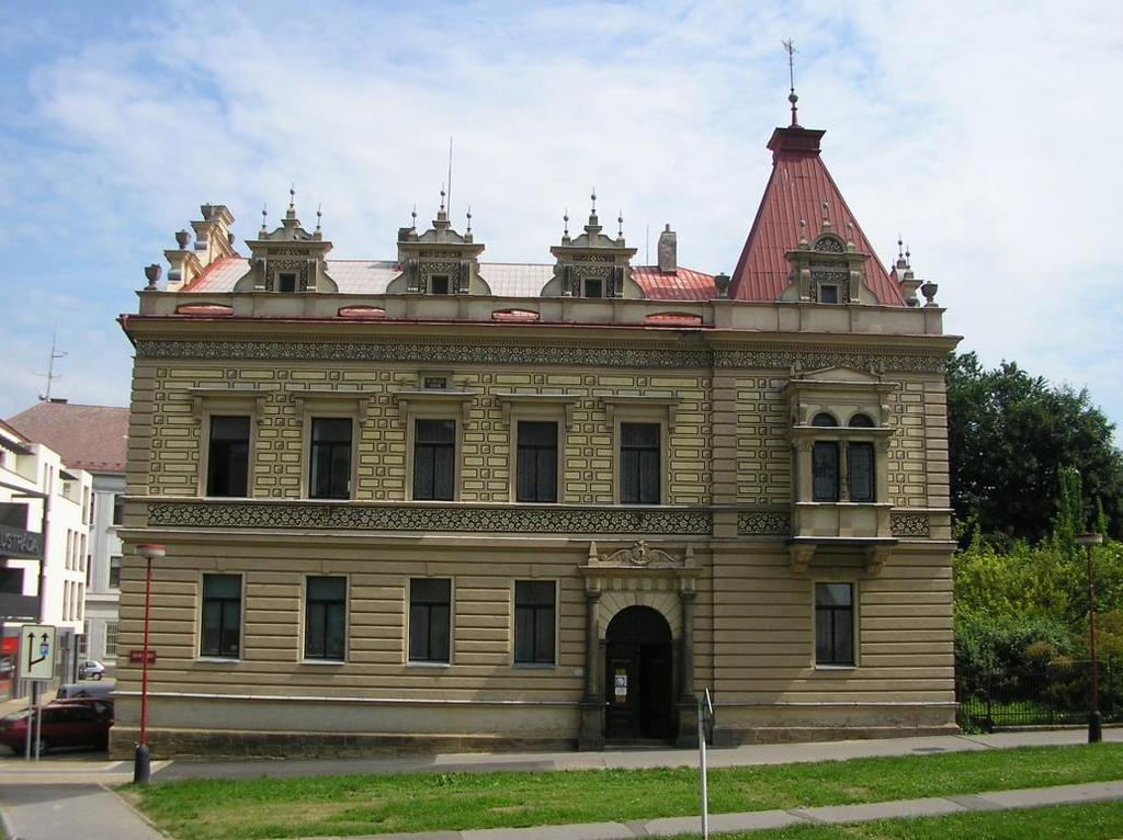 Základní informace Název organizace: Farní charita Chrudim Adresa: Školní náměstí 56, 537 01 Chrudim Datum založení: 1. 9. 1992 Datum evidence u MK ČR: 30. 10.
