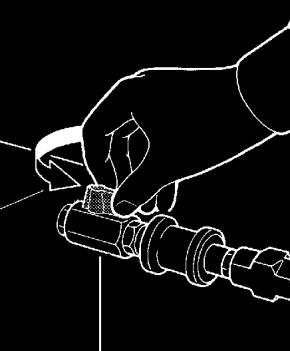 ATTENZONE: in caso di pompa montata con aspira- zione negativa ridurre la velocità della pompa agendo sulla valvola a sfera dell aria. 7.