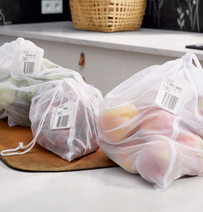 EKOLOGICKÉ OBALY Místo na cenovku 1 Sáčky na ovoce a zeleninu, 4 ks Kč 229,- 3 různé velikosti a 1 velký úložný sáček