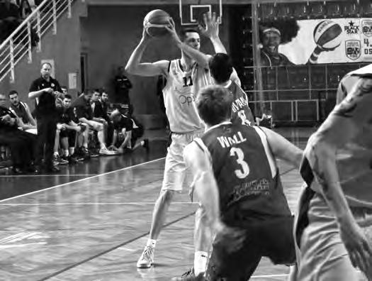 Basketbalové play-off nezačalo pro Opavu dobře. Slezanům první zápas série nevyšel. Czudkovu výběru nepomohla ani téměř vyprodaná hala. ardubice se prezentovaly dobrou obranou a hlavně ovládly doskok.