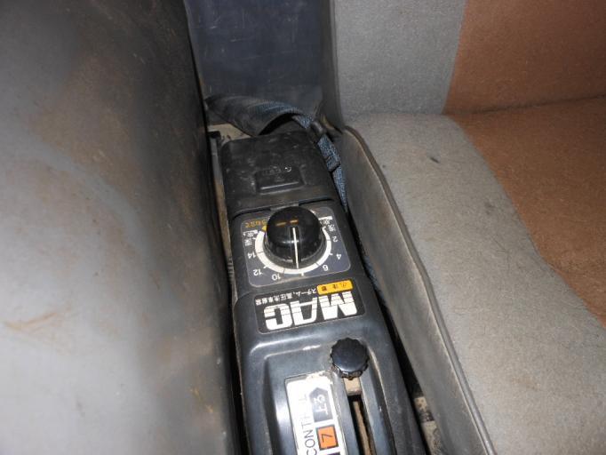 7) PTO 8) 2WD-4WD 9)