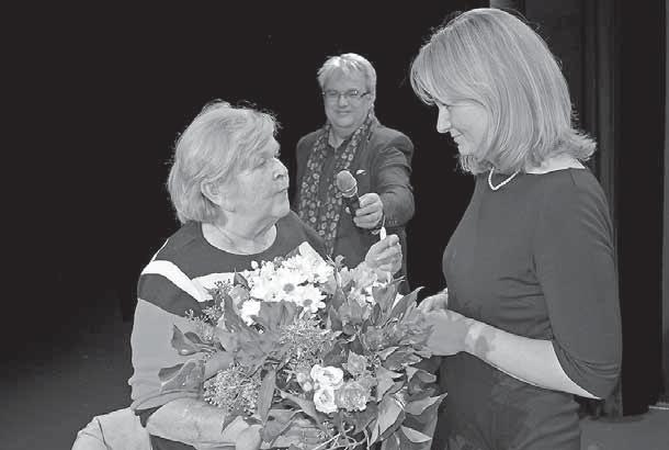 Foto: Jan Straka Ivanka Devátá nejen o svém životě V úterý 4. prosince se konala beseda s herečkou a spisovatelkou Ivankou Devátou.