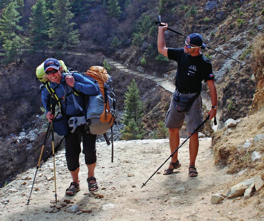 Annapurna byla objektivně výrazně nebezpečnější, ale i technicky byl výstup těžší. A taky cesta byla o dost delší. Na Gashi i Manaslu se pohybovalo velký množství lidí, zde pár kousků.