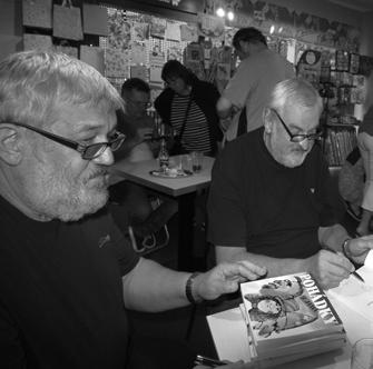 .. 9 Hanka Hosnedová Přechody jako kultura bez hranic... 9 literatura Jaroslava Pixová pokřtila další svoji knihu František Tylšar Literární klub Petra Bezruče (LKPB) Frýdek-Místek, z.s., kolektivní člen Obce spisovatelů ČR.