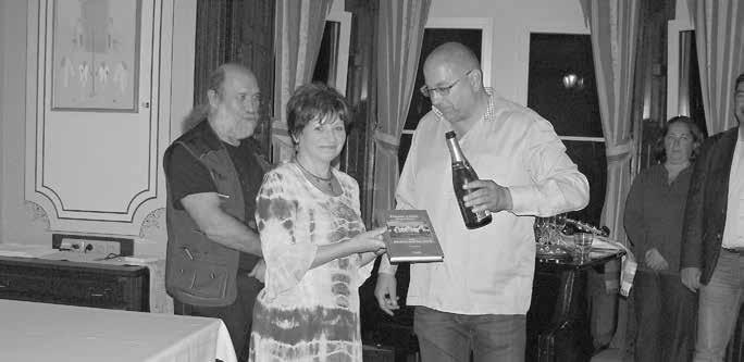 dění jižní Čechy Jaroslava Pixová představila novou knihu o zámečcích radka velková / Foto archiv autorky Křest a následné představení v pořadí již dvanácté knihy autorky Jaroslavy Pixové, která žije