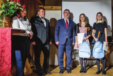 Ve skutečnosti jsou kvintánky Kateřina Božková, Diana Žahourová a Anežka Slavíčková skutečnými hrdinkami. Martínek, kterého dívky znaly z vesnice, přišel při tragické autonehodě o maminku a babičku.