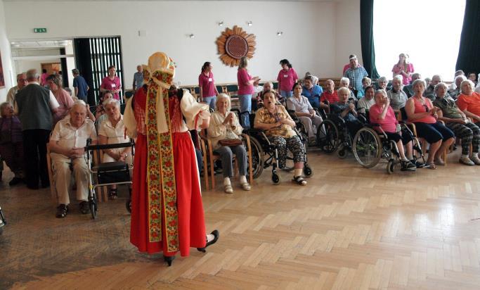 Letos byly děti opravdu moc hodné, protože jsme se konečně dočkali a viděli jsme Permoníky (hornický skřítek), kteří na nás mluvili i svítili.
