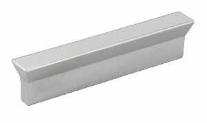 ŠATNÍ SKŘÍNĚ - KLASIK - hloubka 650mm-provedení BUK, DUB, OKOUME (exotická dřevina) Vedle jednodílných a dvoudílných skříní vyrábíme i veškeré jejich kombinace,včetně skříní rohových.
