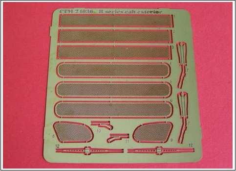 front cab panel parts: seprate meshes, windscreen and light wipers Obsah: Tato sada obsahuje