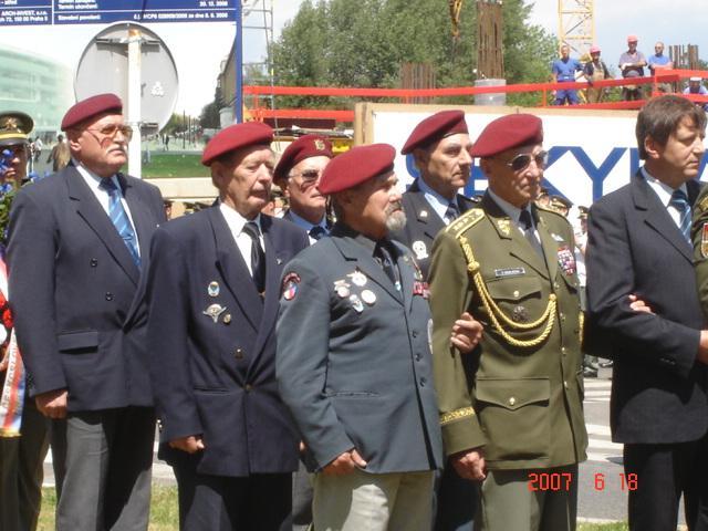 září 2007 v kině Lucerna celodenní přehlídku filmů a audiovizuálních programů s