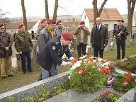 PIETNÍ AKT U HROBU GENMJR. R.S. KRZÁKA V BERNARTICÍCH Dne 6. dubna 2008 se ve 14.