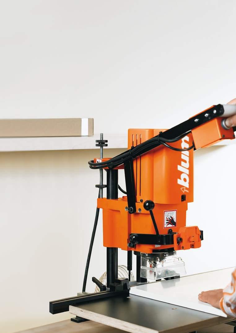 MINIPRESS M Firma Blum nabízí se strojem MINIPRESS M robustního pomocníka pro flexibilní využití na stavbě nebo v dílně.