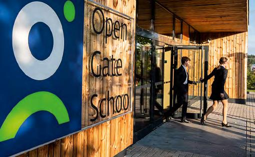 Správní rada nadace posuzuje příjem a majetkové poměry rodiny budoucího studenta. Finanční příspěvek na školné získalo už 329 studentů našeho gymnázia.