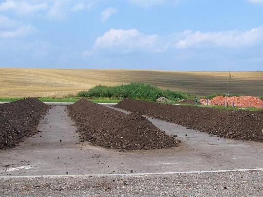 vrstev se zbytkem materiálu - mocnost hromady min.