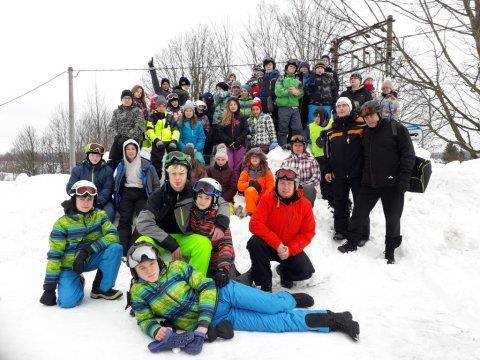 Lyžařský výcvik 7.ročníku Dne 12.1.2019 se konal lyžařský výcvik 7.ročníku v Orlických horách. Ze začátku to vypadalo na ideální sněhové podmínky a poklidný lyžařský výcvik, což se brzo změnilo.