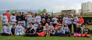 strana 6 T-ball Coachball Na druhé kolo do Liberce vyrazili T-balláci již se třemi týmy a to Joudrs Navy, Orange a Sperare.