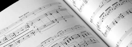 Uživatelský manuál Hraní na piano Hraní různými zvuky Tento nástroj je vybaven rozsáhlou kolekcí zvuků. Můžete je volně volit a hrát jimi. Více o zvucích, viz Seznam zvuků" na konci manuálu.