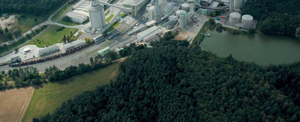 Českomoravský cement, Českomoravský beton a Českomoravský štěrk kombinují své dlouhodobé zkušenosti a znalosti podmínek místního trhu s vysokou profesionalitou a stabilním zázemím skupiny