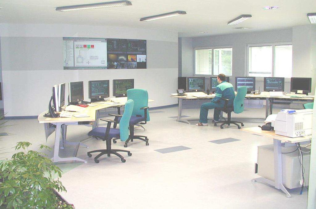 2.1.6 Kontrola kvality a centrální řízení výroby Kontrolu a řízení jakosti provádí laboratoř, vybavená moderní chemickou a fyzikálně mechanickou zkušebnou.