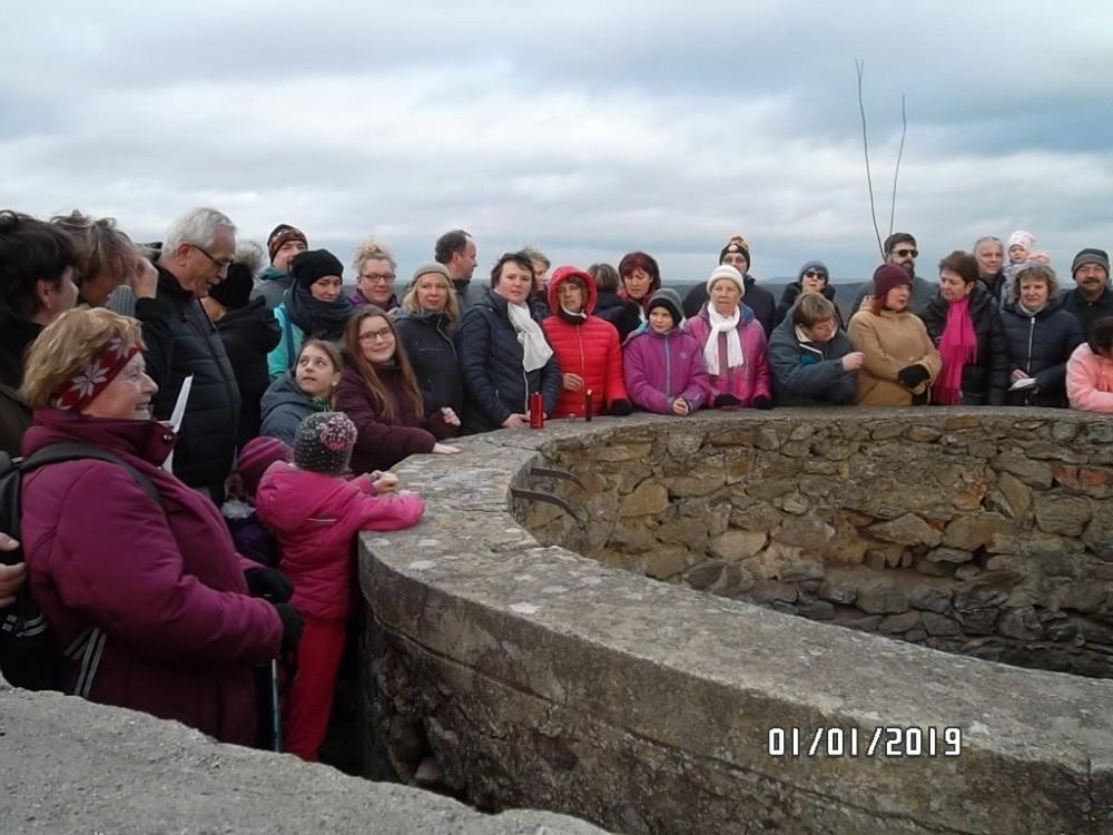 Novoroční výšlap na Kapli Všech svatých v Petrohradě 01.01.2019 se uskutečnil tradiční výšlap stebenských a petrohradských občanů na kapli Všech svatých v Petrohradě.