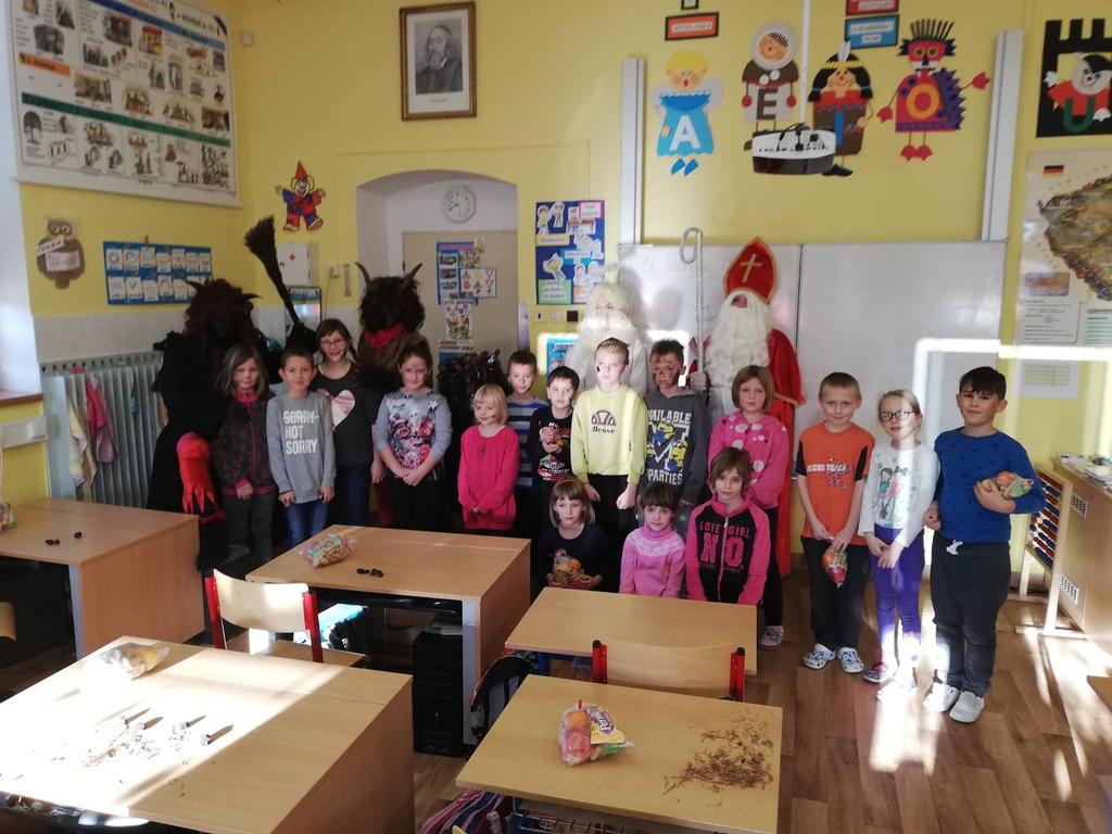 Zprávy ze školy a školky Děti ze ZŠ i MŠ vystoupily na
