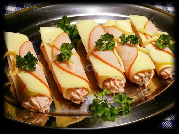 RECEPTY V dnešním čísle Chbanských novin se s vámi podělíme o recept na Sýrovo-šunkové balíčky s jemnou pomazánkou (čerpáno z www.toprecepty.cz), inspirace na Silvestra.