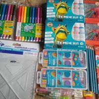 2.3. Pomoc v nouzi a dárci Pomoc sociálně slabým klientům spočívá v okamžitém dodání materiální i nemateriální pomoci, tedy předání oblečení, vybavení bytu,