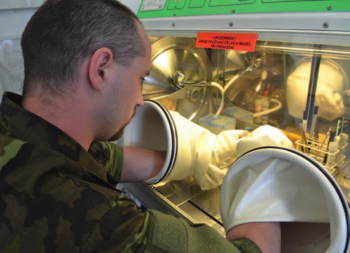 Modul polní laboratoře Vojenského veterinárního ústavu slouží pro vyšetřování vzorků, a to jak potravin, klinických vzorků, tak i vzorků z prostředí.