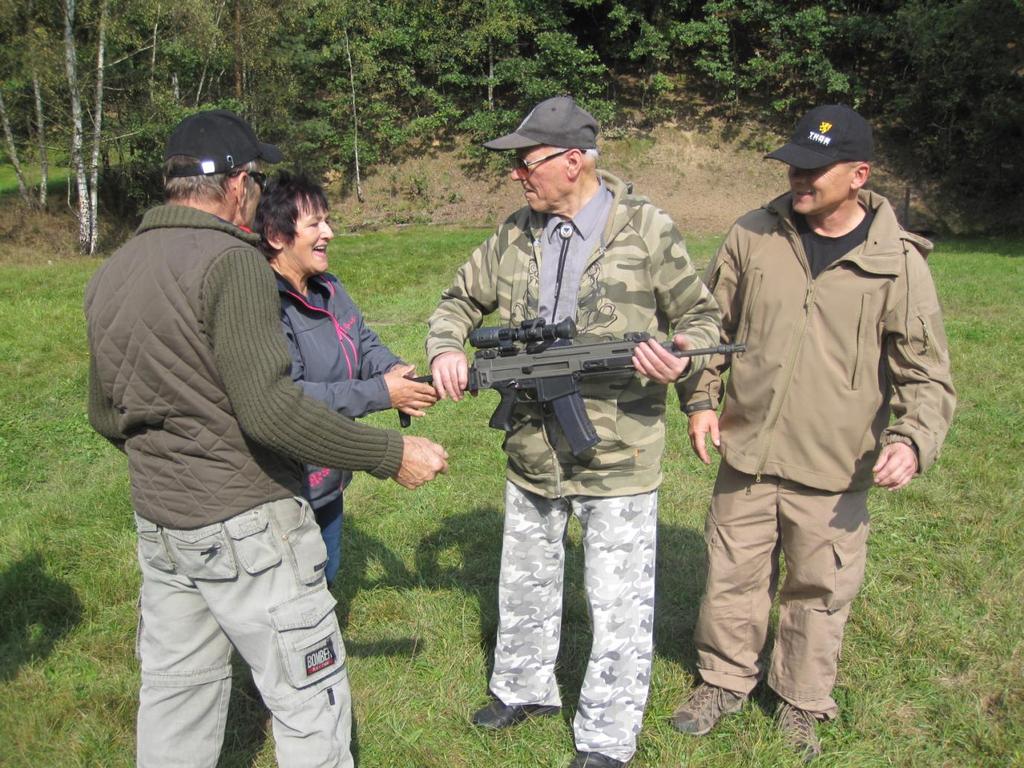 Vyznamenania. Nový ruský padák CROSSBOW. Slemä 2016. Prečítali sme za vás.