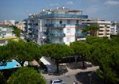 78 RSIN L PLMR Residence leží ve východní části letoviska, blízko privátní pláže a pár kroků od obchodů a restaurací, má k dispozici výtah a oplocený pozemek, na kterém mohou klienti využívat menší