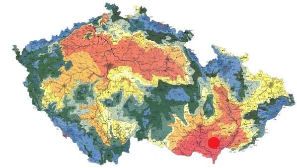 3.2 KLIMATOLOGICKÉ POMĚRY Lokalita patří k nejteplejším místům v České republice. Zájmové území svou polohou spadá do klimatické oblasti T4.