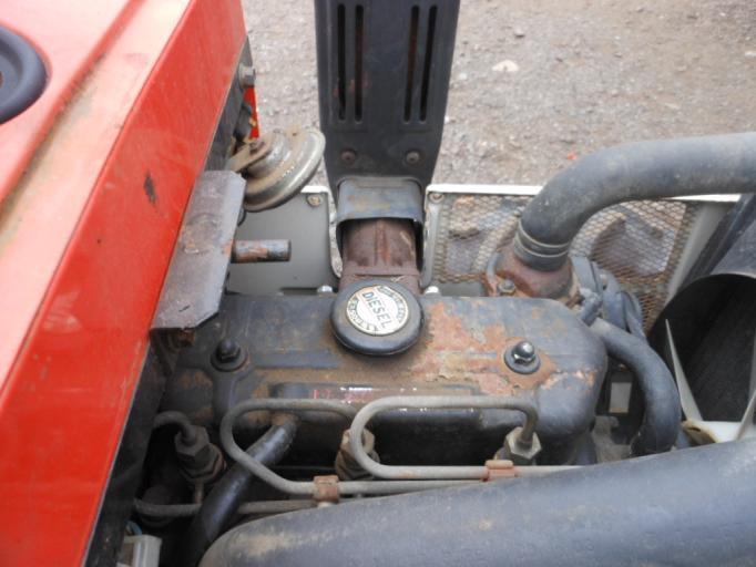 Nálevka oleje motor (doporučujeme pří