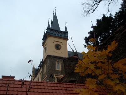 ZÁMEK VE