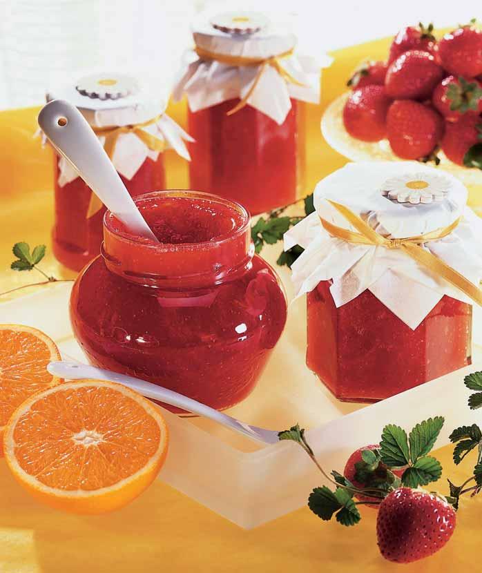 Jahodo-pomeranãov dïem (na 3 sklenice po 375 ml) 600 g omyt ch a oãi tûn ch jahod 400 ml pomeranãové Èávy (cca z 5
