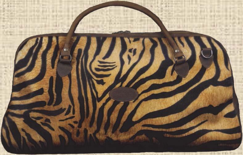 TBORSA 065 na zip. Velikost: 65 cm x 25 cm x 37 cm.