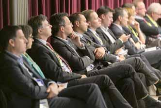 3/2013 SPRÁVCA BYTOVÝCH DOMOV Ashwort). Tematika udržateľnosti bola predstavená aj na Research Symposium. Ďalšie praktické Workshopy pokračovali praktickými príkladmi zameranými na FM inovácie.
